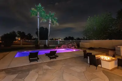 Image de Big Luxury House on Golf Course in Gated Community
