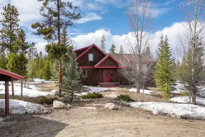 Image de Cabin getaway 3 bedroom, garage, open floor plan