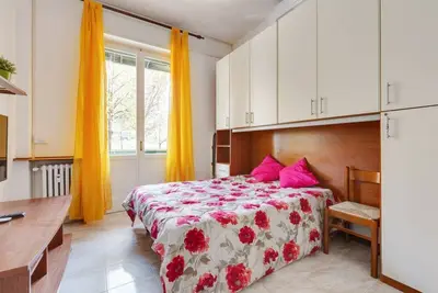 Image de New! Nice Apt 3km from the Polytechnic of Milan!