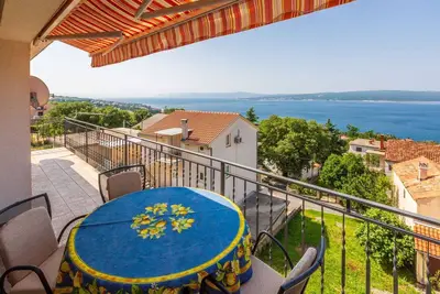 Appartement de vacances avec grande terrasse et vue sur la mer