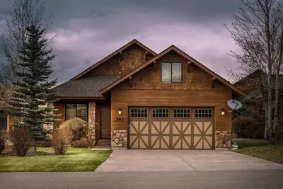 Image de Harris Hawk Cabin with Ac and Hot Tub