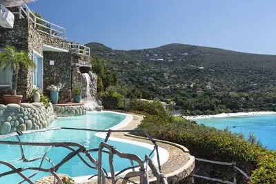 Image de 3 Suites - 12 places - Villa Orchestra Sul Mare