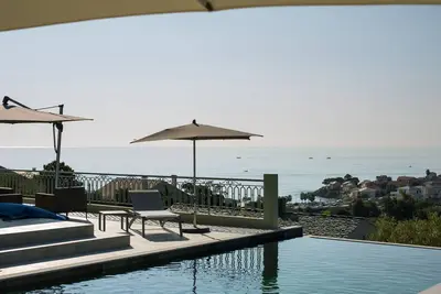 Image de Luxury villa with sea view and swimming pool for 14 people
