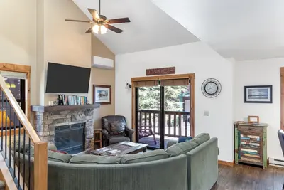 Image de Outpost: Clark's Knoll 371 - Walk to Town Square