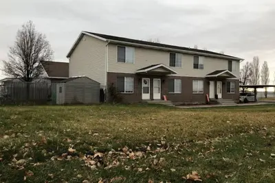 Image de Great Private Family Home! Big 3 Bed 3 Bath Private Yard