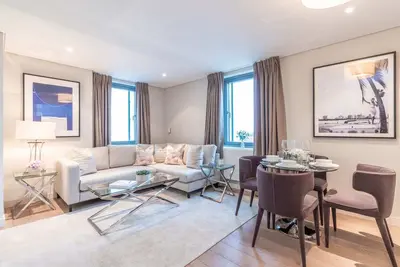 Image de Luxurious three-bedroom Paddington apartment with stunning views
