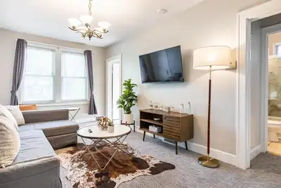 Image de Spacious 4 Br/2 Ba – 4 Min Walk to Dt Ferndale!