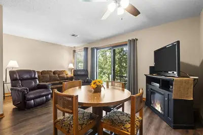 Image de King Bedroom Condo at Pointe Royale Golf Resort with Covered Patio