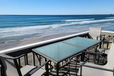 Oceanfront Designer Condo - Private Beach, Unobstructed Views, Ac