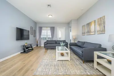 Image de Epic Universe New Listing! Lakeview Condo, Vista Cay - 1017