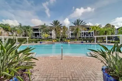 Image de Resort style / King Bed / Modern/ Pickleball