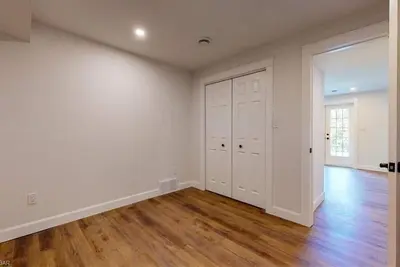 Image de Seasonal rental, close to Collingwood, 18 acres with trails, newly renovated