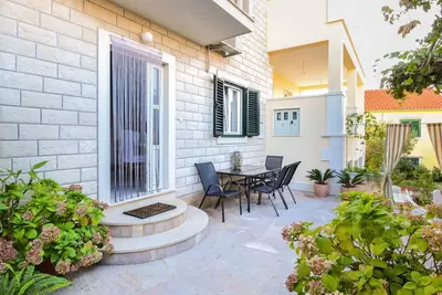 Image de Confortable appartement pour 4 personnes avec Wifi, climatisation, Tv et terrasse