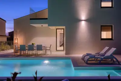 Image de Belle maison de vacances privée avec climatisation, piscine privée, Wifi, Tv, terrasse, parking