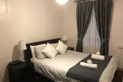 Image de 1 Bed-Sleeps 4-Free Parking-15 Min to Putney