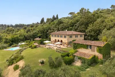 Image de Villa à Palaia avec 7 chambres à coucher, 14 couchages