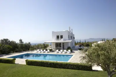 Image de Luxury Villa in Loutraki with private pool and spacious outdoor space
