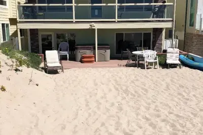 Image de Stunning Ocean and Islands View from this beach front one-bedroom apartment! ! !
