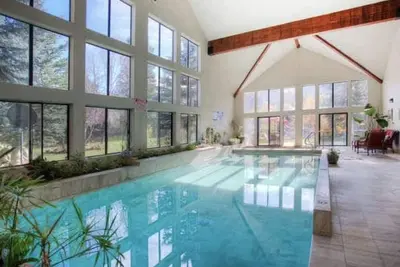 Image de Luxury, Secluded Lodge Ski And Swim