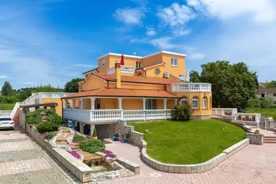 Image de Apartment with 3 bedrooms, balcony and swimming pool