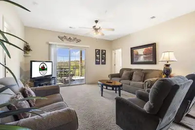 Image de Walk-In 3 Bd/3ba Condo -Covered Deck with Pool View, Golf/Ticket Discounts, Resort Perks