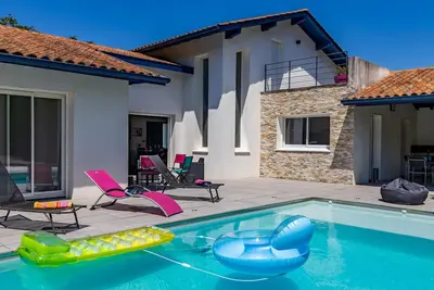 Image de L'Enjoy (piscine aux portes de Biarritz)