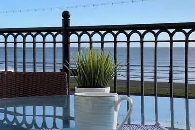 Image de Apartment 12, The Moorings - Ground floor, accessible shower, 1 minute to beach