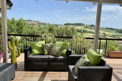 Image de Appartement en ville  / village à Sienne avec 4 chambres à coucher, 8 couchages