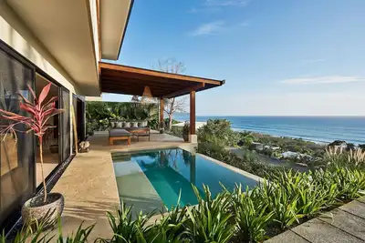 Image de Casa Lu - beautiful 3 bedroom with a stunning  Ocean view & pool