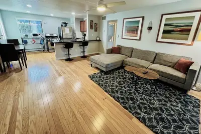 Mid Town 2 Bdrm Marvel