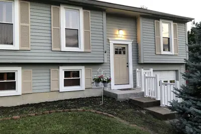 Image de Whole house getaway! Relax- you’re close to everything!