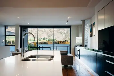 Image de Lou’s Lakeside Residence