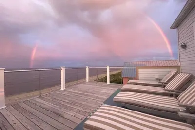 Image de Stunning, light-filled beachfront sanctuary with full views of Delaware Bay.