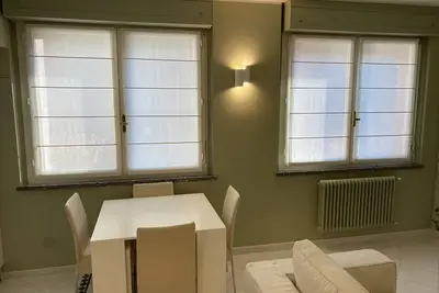 Image de Stunning three-room apartment within walking distance of downtown Como