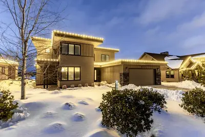 Image de Resort amenities ~ mtn, golf views ~ hot tub ~ ample parking ~ concert shuttle