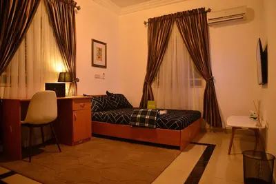 Image de Luxury Boutique-Style Gem in the Heart of the City