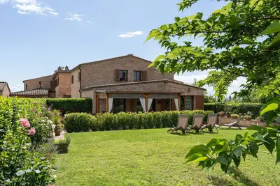 Image de Villa à Sienne avec 4 chambres à coucher, 8 couchages