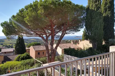 Image de Magnifique vue mer à 180, chambres climatisées piscine, tennis, wifi