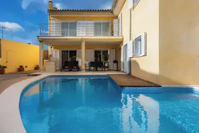 Image de Maison de vacances \"Villa Can Gaya\" avec piscine, terrasse et Wi-Fi