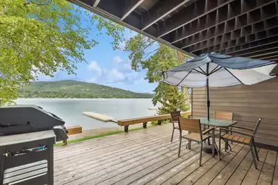 Waterfront Whitefish Lake Condo 5bd | 1 Bed, 1 Bath