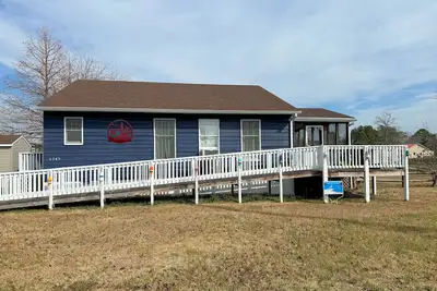 Image de Shucker's Tump -  pet friendly, Lg screened porch. Linens And Towels Provided