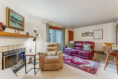 Image de Perfect McCall getaway w/ private balcony, wood-burning fireplace, & free WiFi