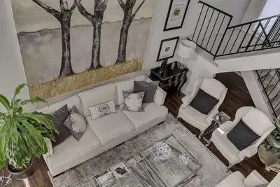 Image de Luxurious 3 bed/2. 5 bath townhome in Scottsdale. Close to Old Town