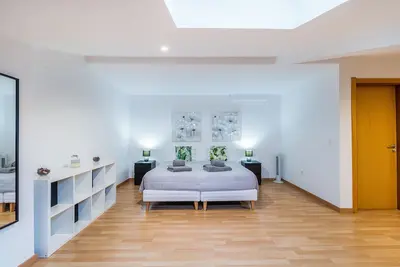 Image de Duplex à Albufeira situé à 500m de la plage da Oura et proche des commerces