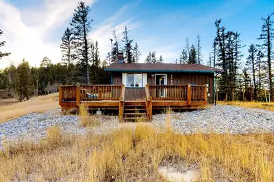 Image de Secluded retreat w/wood stove, free WiFi, mountain & valley views, washer/dryer