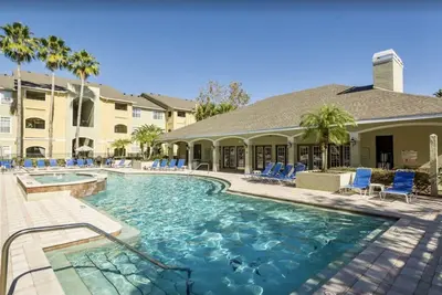 Image de Get Away from The Cold! Cozy Ground Floor Condo with King Bed & Free Parking