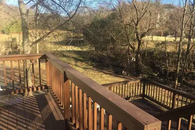 Image de Cozy Cottage Retreat in the heart of Cool Springs.