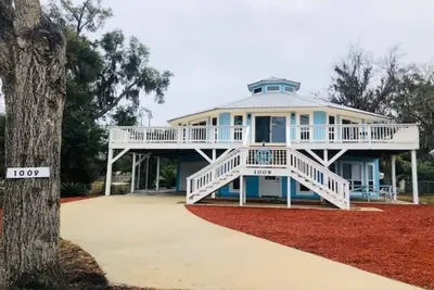 Image de #1 Waterfront Scalloping Fishing Paradise- GameRoom-Wifi- New Steinhatchee Dock!