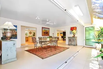 Image de Artist’s Private Recluse - Surfers Paradise