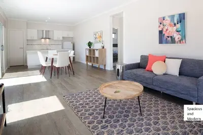 Image de \"Wattleseed\" @ Yea Springs - affordable luxury right by the Railtrail